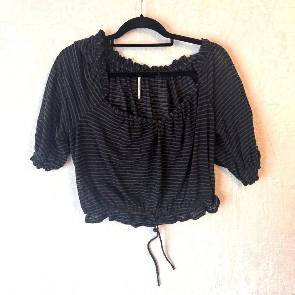 Free People Dorthy Crop Striped Ruffle Neck Drawstring Blouse‎ Black Grey Large